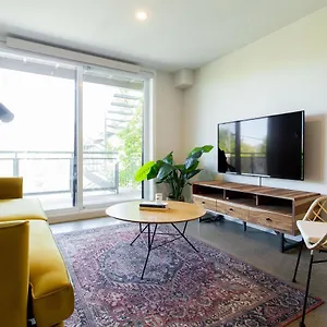 Apartment Huge & Swanky By Atwater Market By Den Stays Montreal
