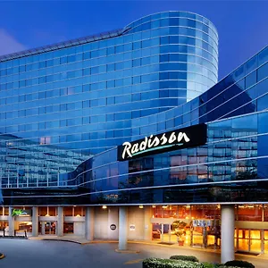 Отель Radisson Vancouver Airport Ричмонд
